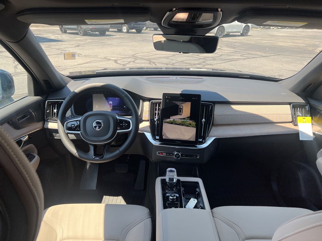 2026 Volvo XC90 Plus - Photo 31