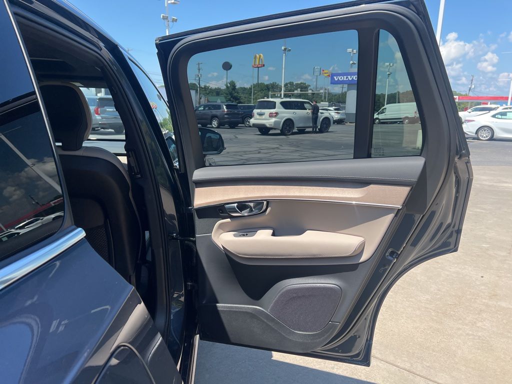2026 Volvo XC90 Plus - Photo 35