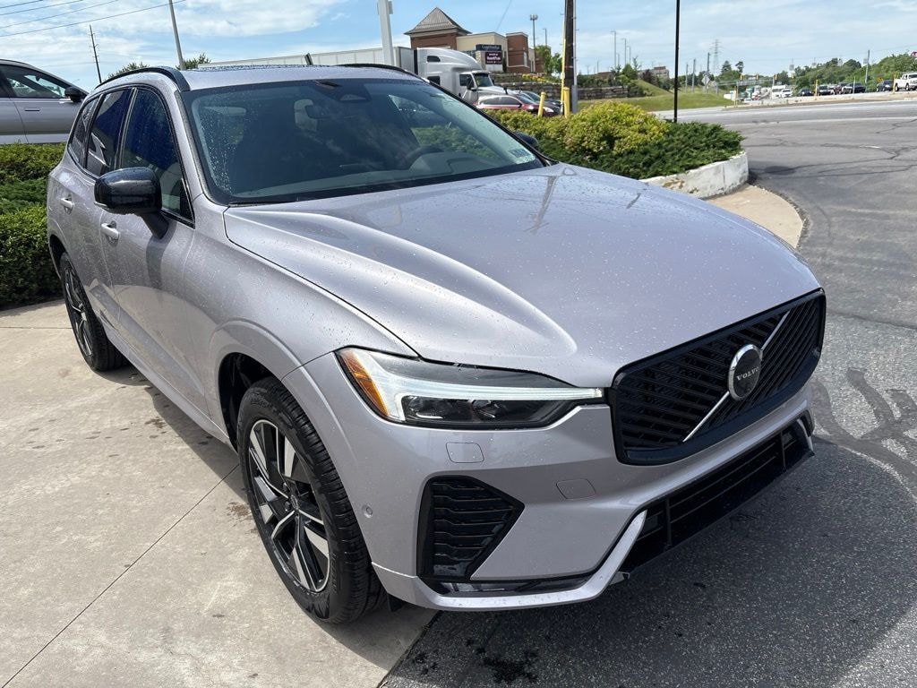 New 2026 Volvo XC60 B5 Plus SUV