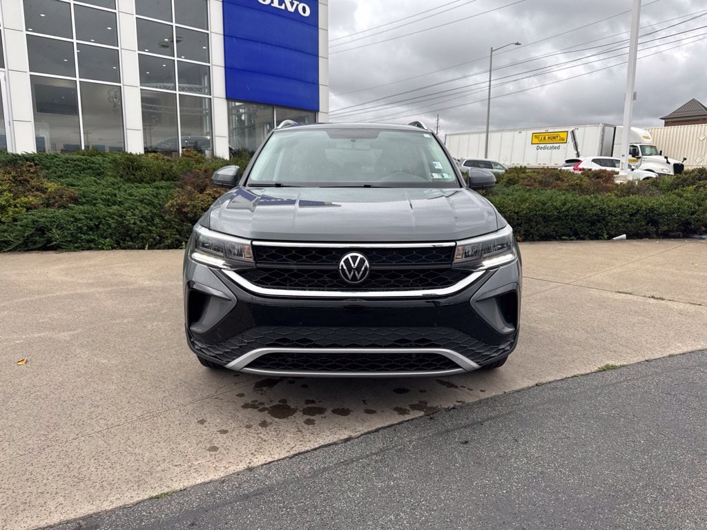 Used 2022 Volkswagen Taos SE with VIN 3VVLX7B29NM086950 for sale in Pittston, PA