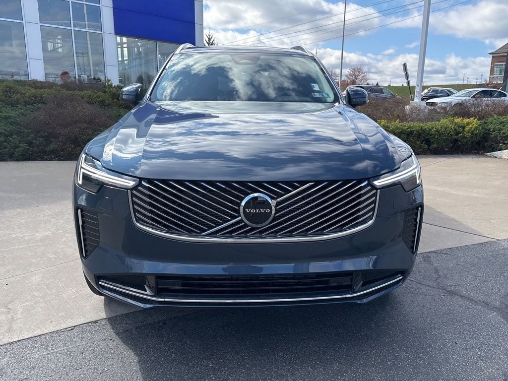 New 2026 Volvo XC90 B6 Core SUV