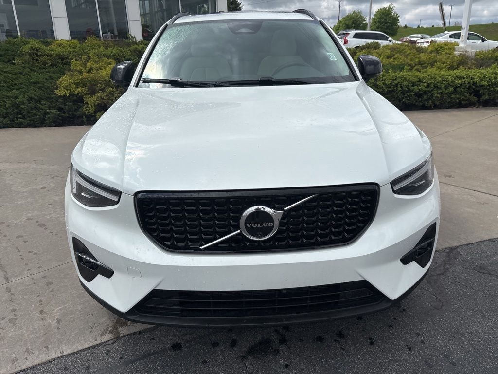 Certified 2026 Volvo XC40 B5 Plus SUV
