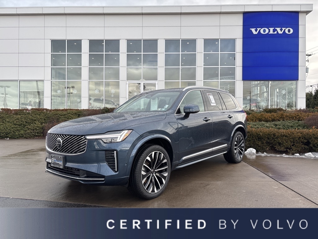 2025 Volvo XC90 Plus's photo