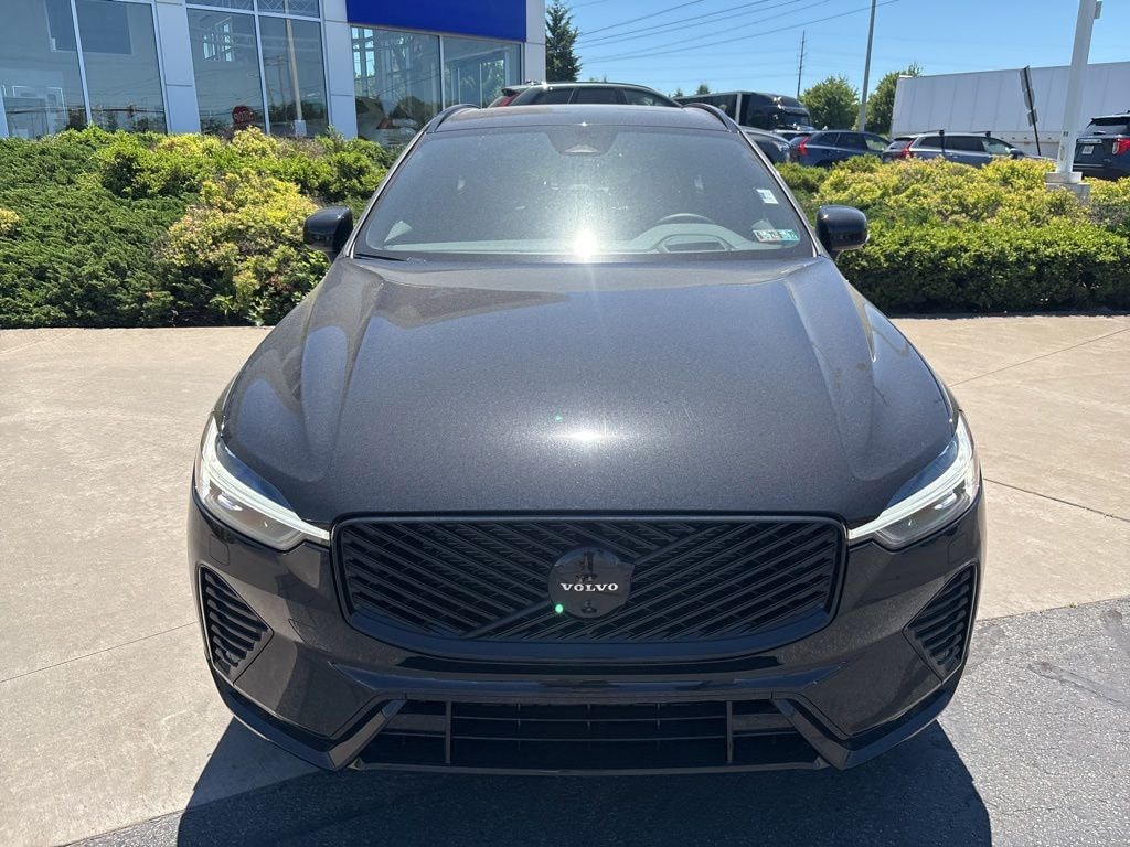 New 2026 Volvo XC60 B5 Ultra Black Edition SUV