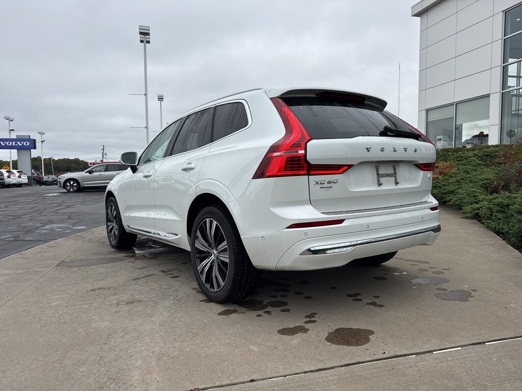 2022 Volvo XC60 Recharge Hybrid T8 Inscription photo 3