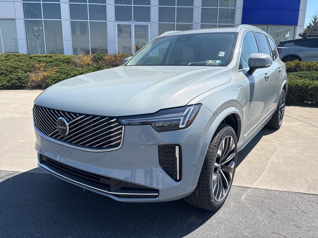 New 2026 Volvo XC90 plug-in hybrid T8 Ultra 7-Seater SUV