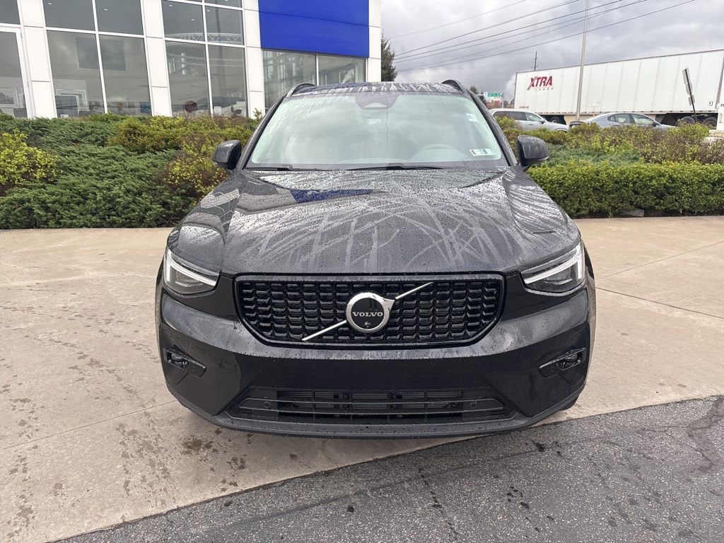 New 2026 Volvo XC40 B5 Plus SUV