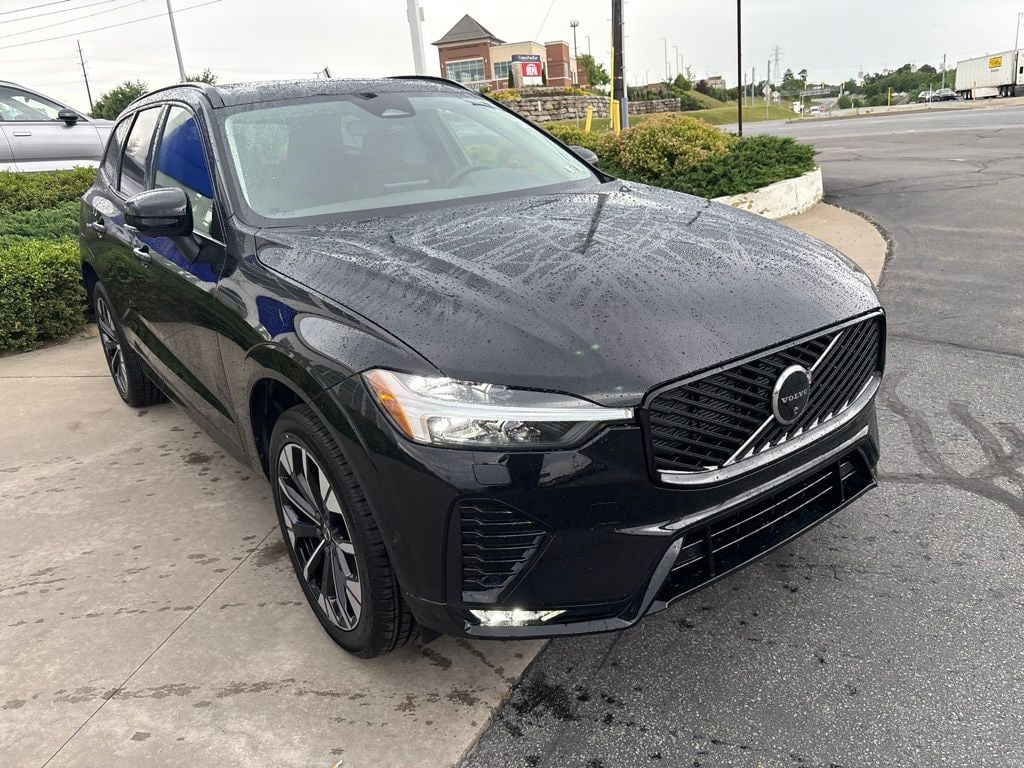 New 2026 Volvo XC60 B5 Plus SUV