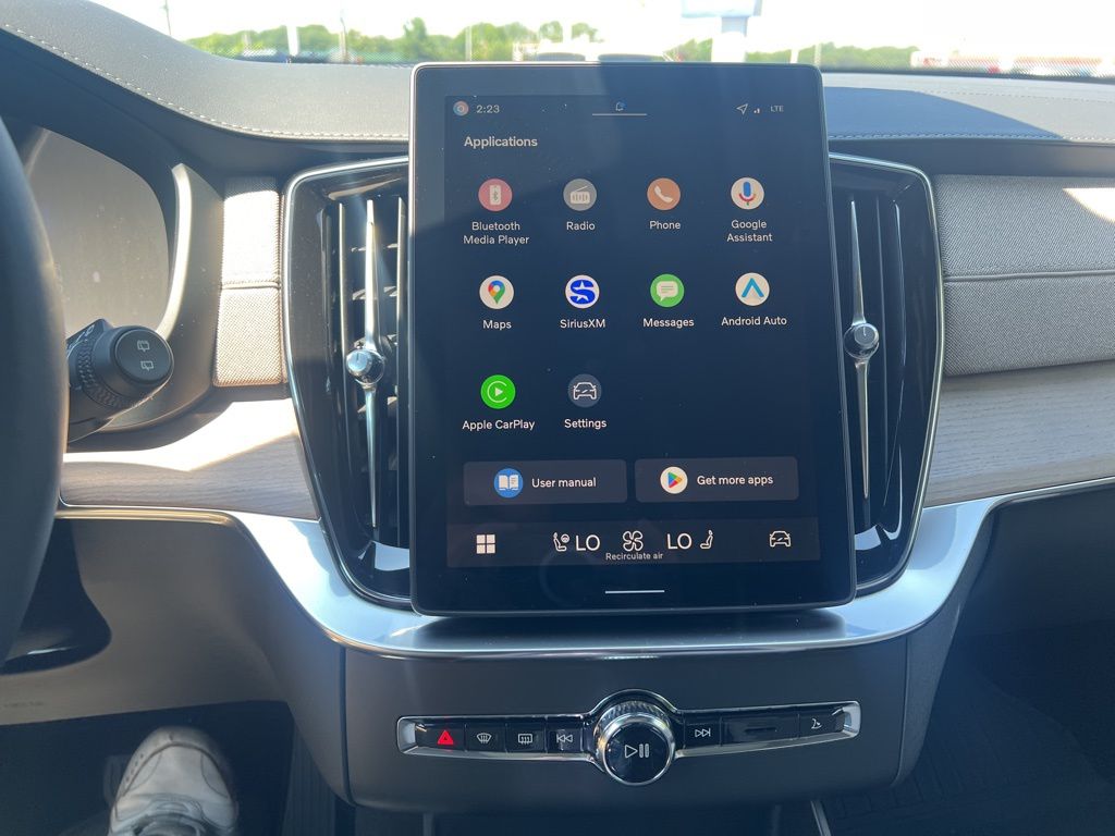 2026 Volvo XC90 Plus - Photo 21
