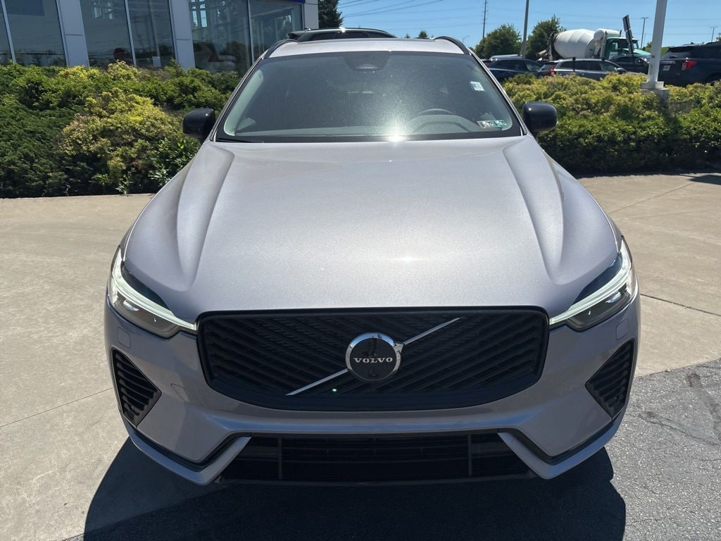New 2026 Volvo XC60 plug-in hybrid T8 Plus SUV
