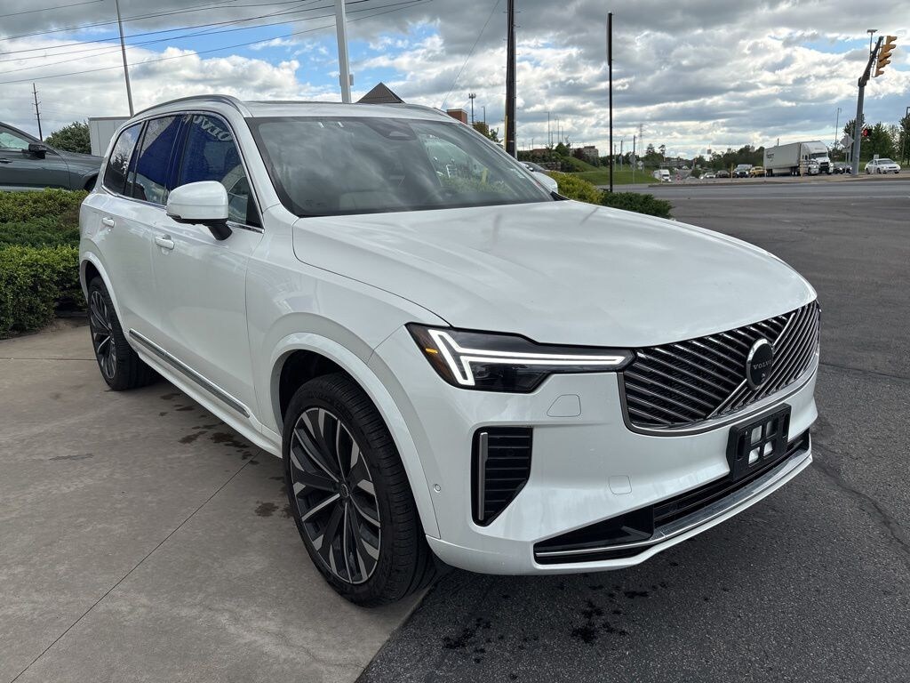 Used 2025 Volvo XC90 B5 Plus SUV