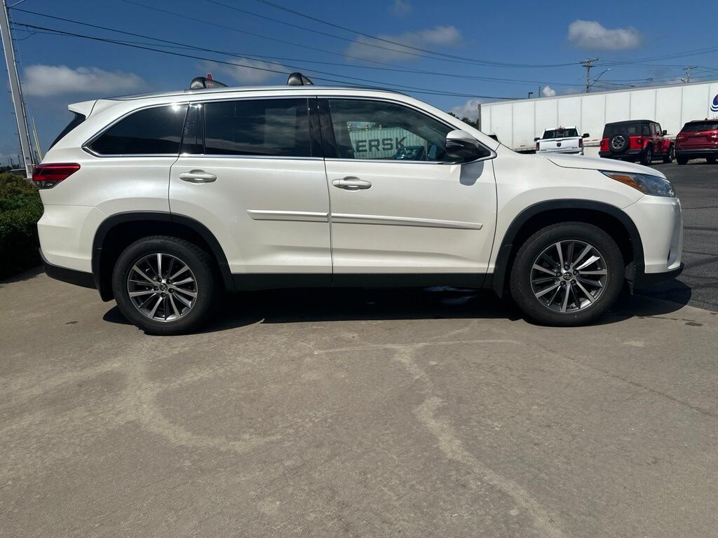 Used 2019 Toyota Highlander XLE SUV