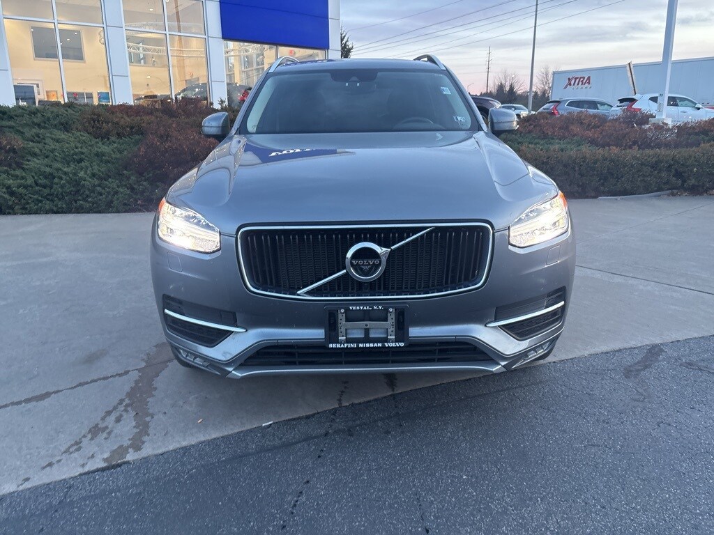 2016 Volvo XC90 T6 Momentum photo 2