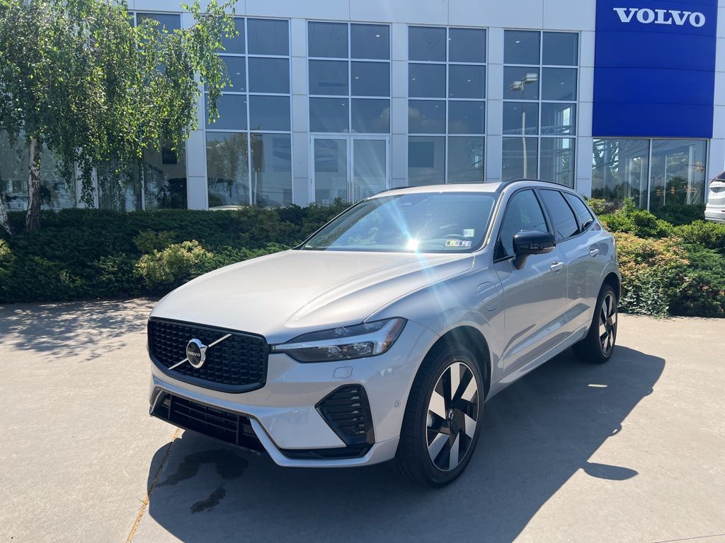 2025 Volvo XC60 Plus - Photo 39