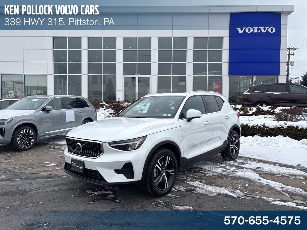 2025 Volvo XC40