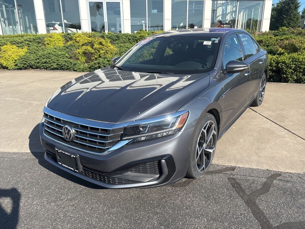 Used 2022 Volkswagen Passat 2.0T R-Line Sedan