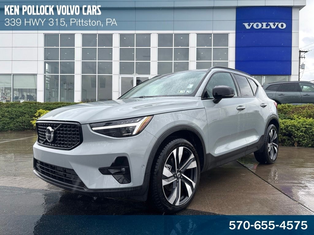 New 2026 Volvo XC40 B5 Ultra SUV
