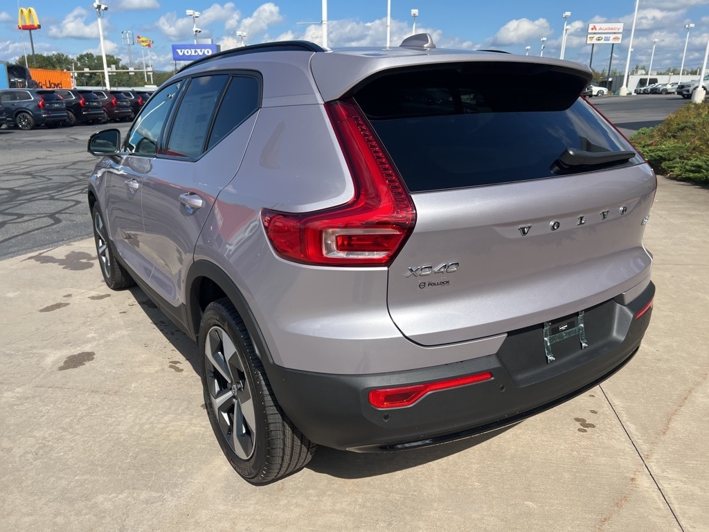 New 2026 Volvo XC40 B5 Plus SUV