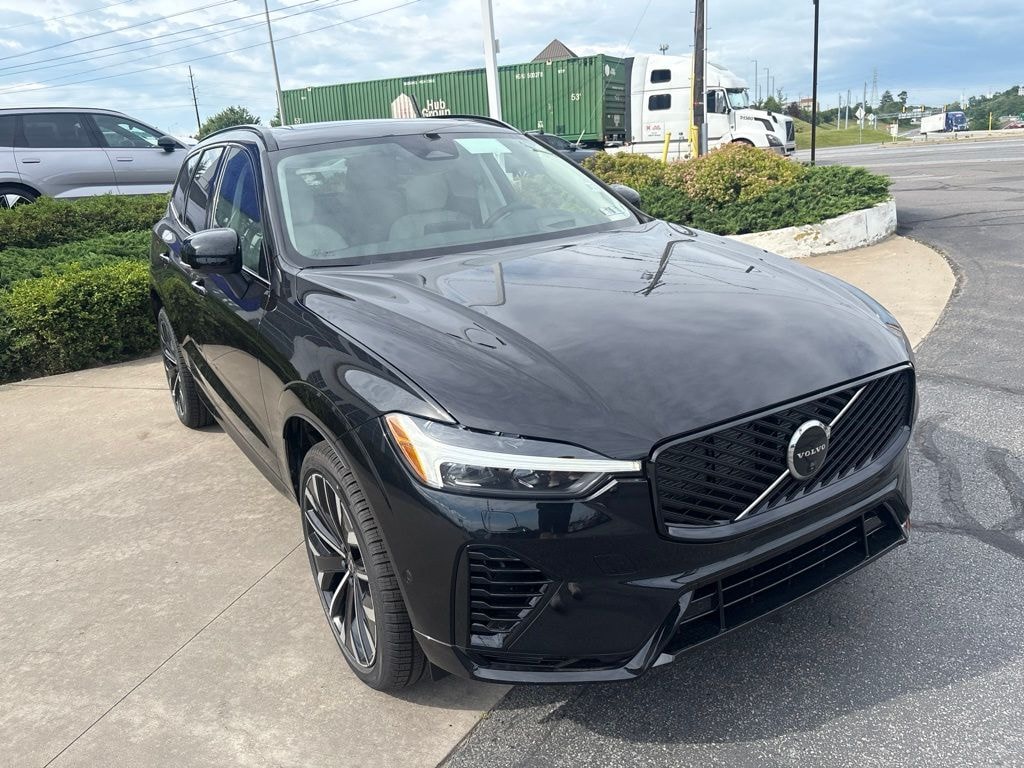 New 2026 Volvo XC60 plug-in hybrid T8 Ultra SUV
