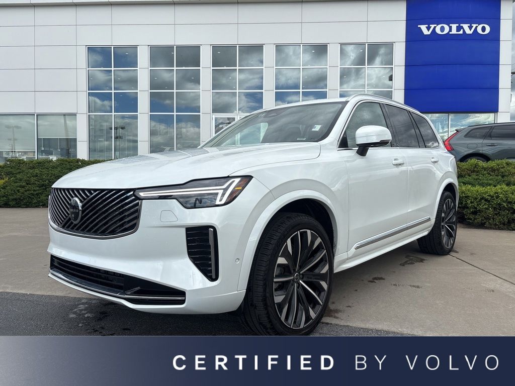 2025 Volvo XC90's photo