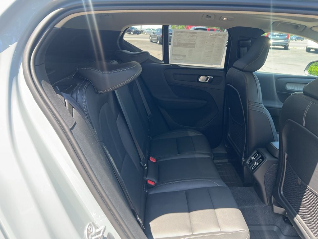 2026 Volvo XC40 Ultra - Photo 34