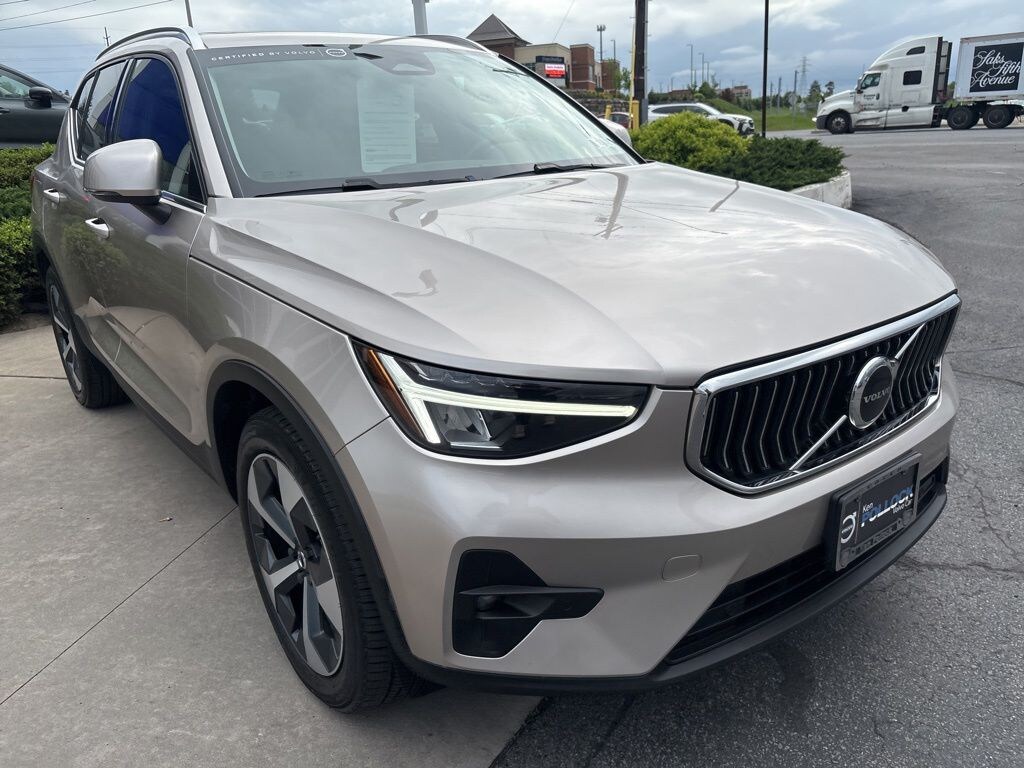 Certified 2023 Volvo XC40 B5 Plus Bright Theme SUV