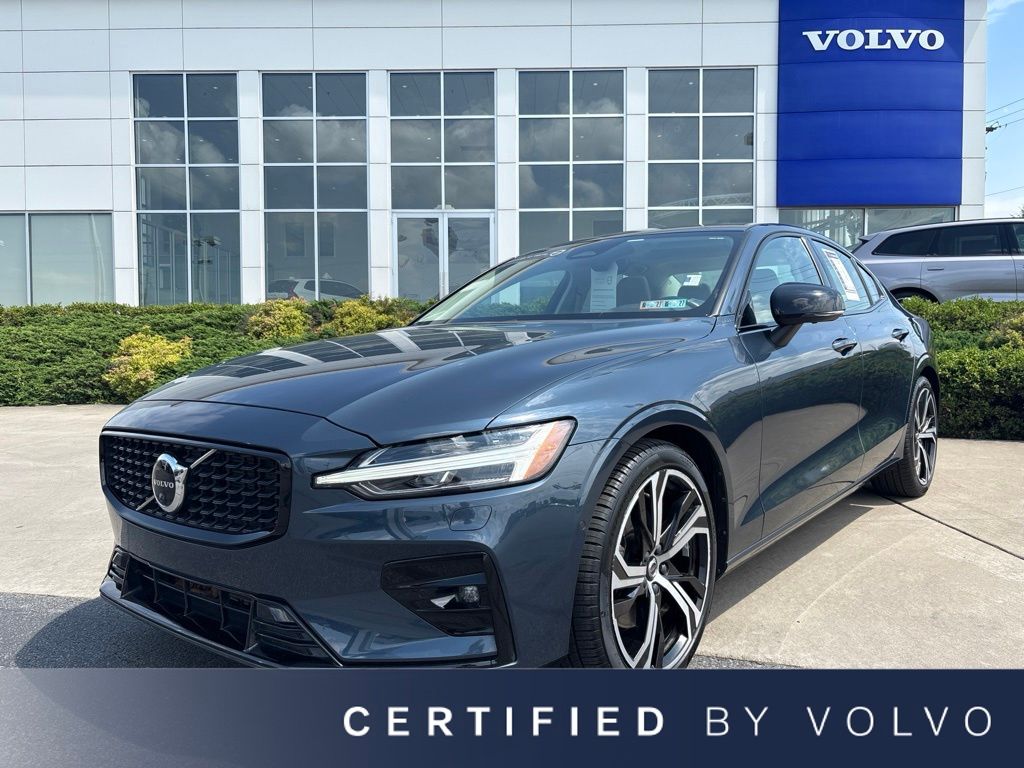 2023 Volvo S60 Sedan 