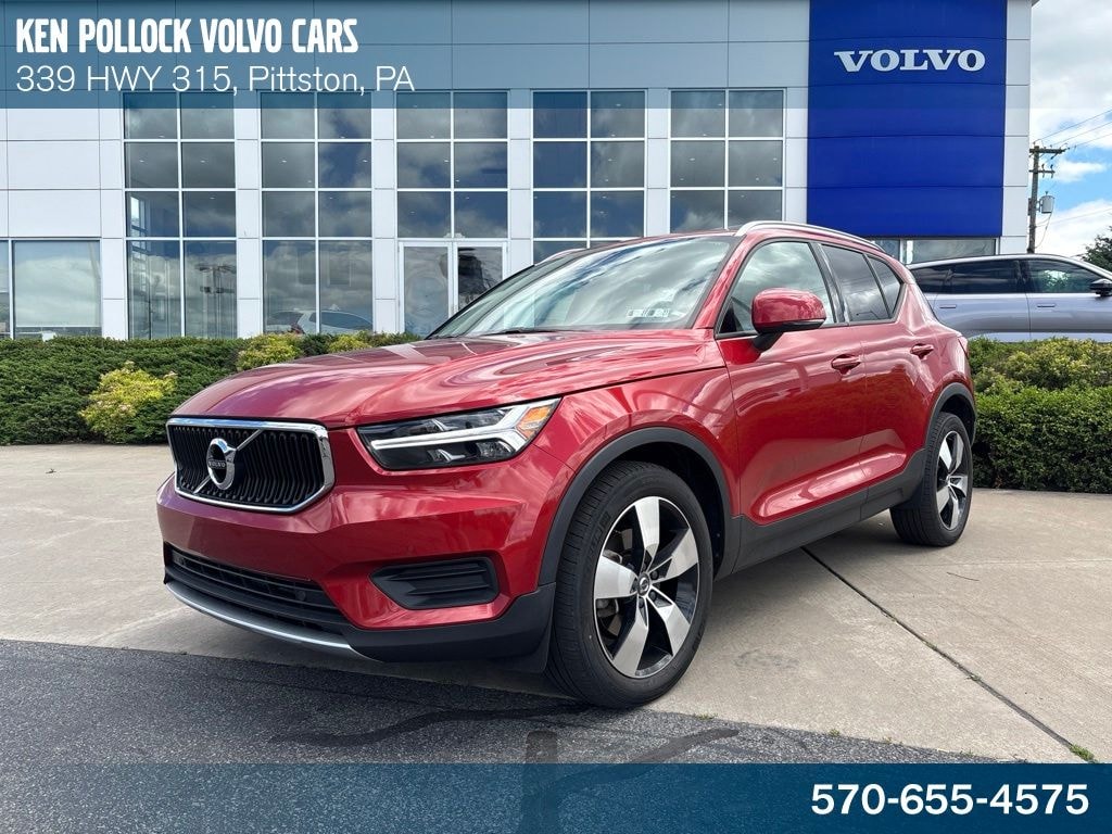 Used 2020 Volvo XC40 Momentum SUV