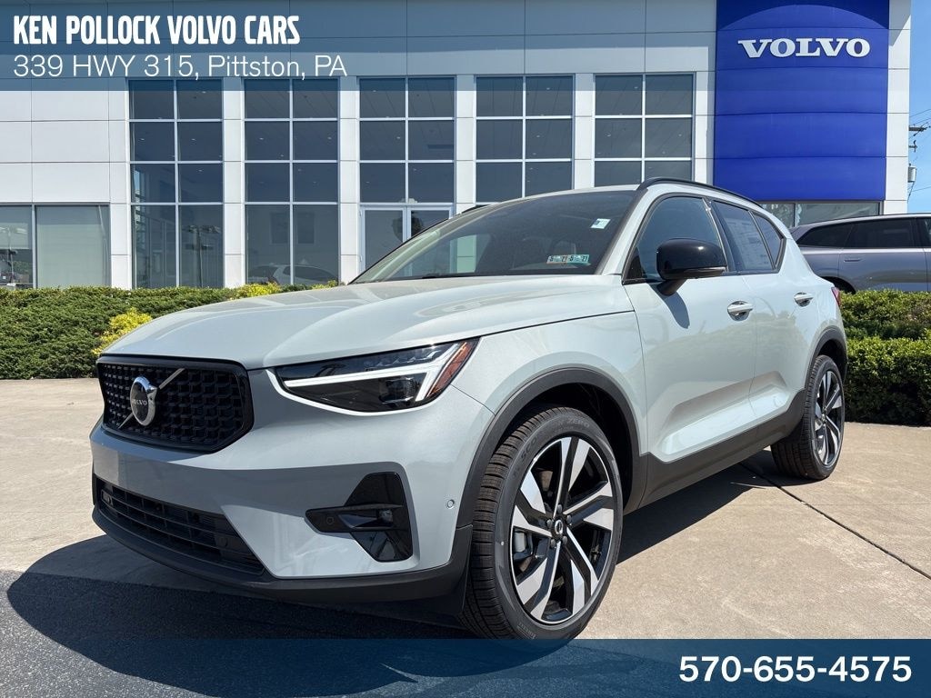 New 2026 Volvo XC40 B5 Plus SUV