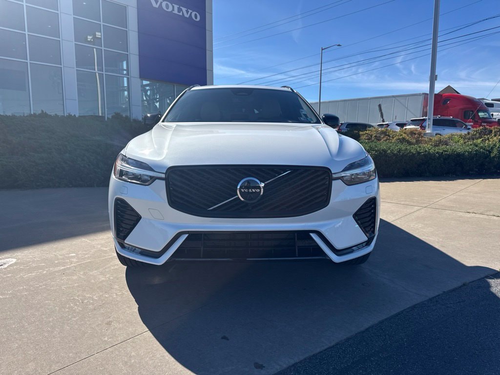 New 2027 Volvo XC60 B5 Plus SUV
