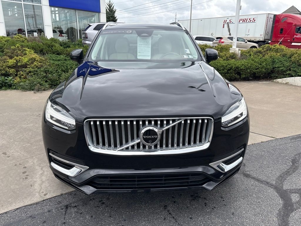 Certified 2025 Volvo XC90 Plug-In Hybrid T8 Plus SUV