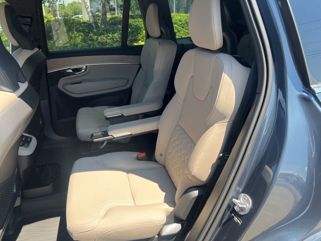 2026 Volvo XC90 Plus - Photo 29