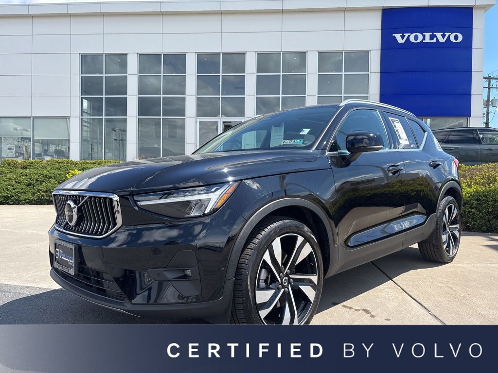 2023 Volvo XC40 B5 Plus Bright AWD's photo
