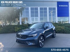 2026 Volvo XC40 B5 Core SUV
