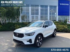 2026 Volvo XC40 B5 Core SUV