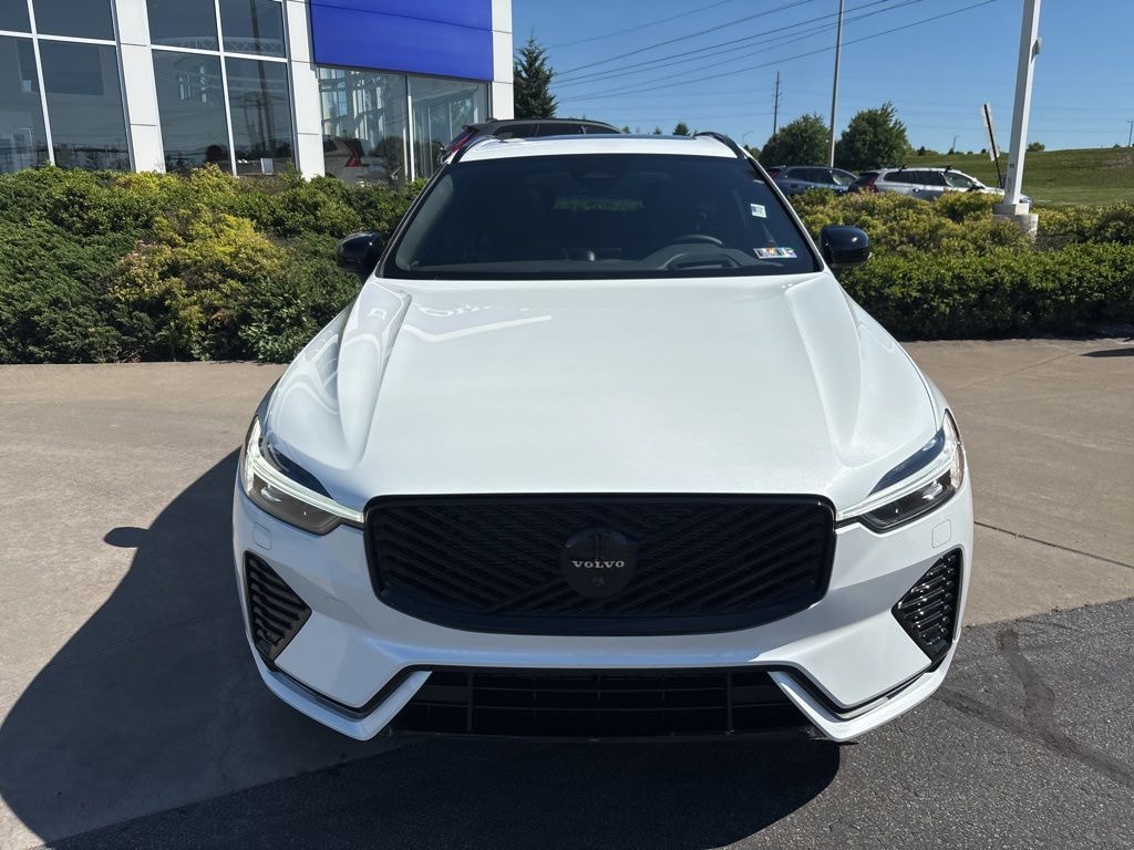 New 2026 Volvo XC60 B5 Ultra Black Edition SUV