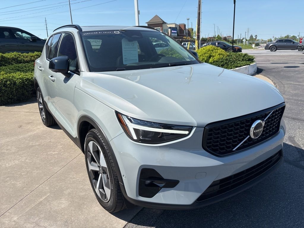 Certified 2026 Volvo XC40 B5 Plus SUV