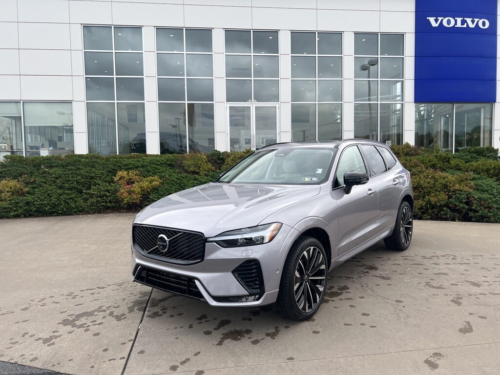 2026 Volvo XC60 B5 photo 2