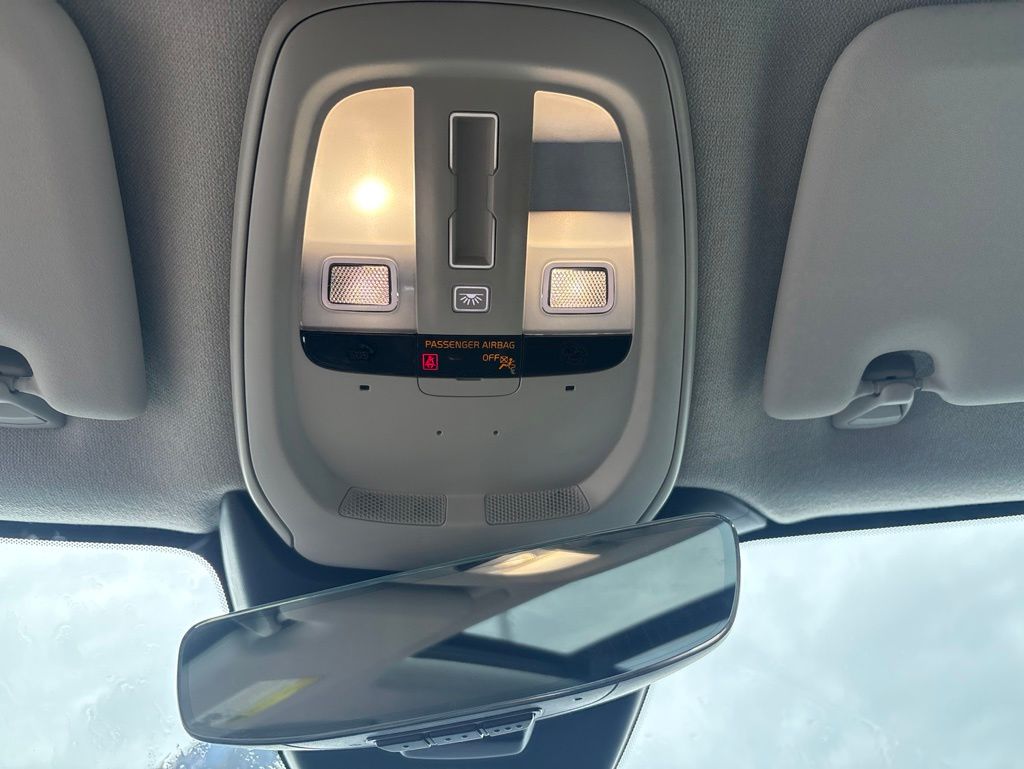 2026 Volvo XC40 Ultra - Photo 33