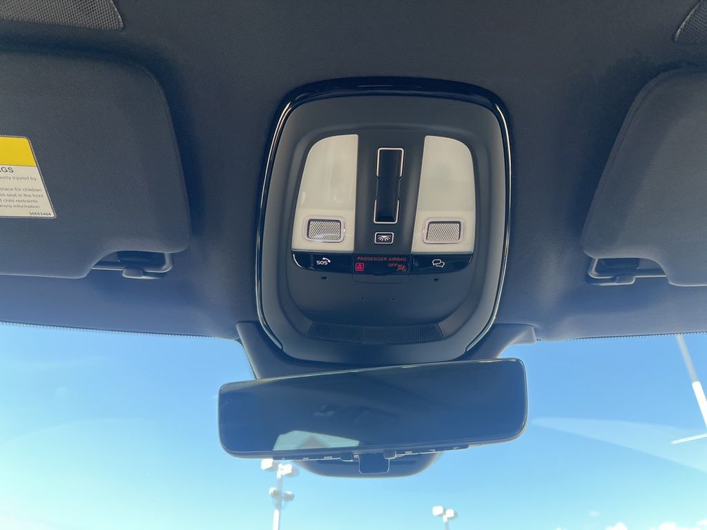 2026 Volvo XC90 Plus - Photo 26