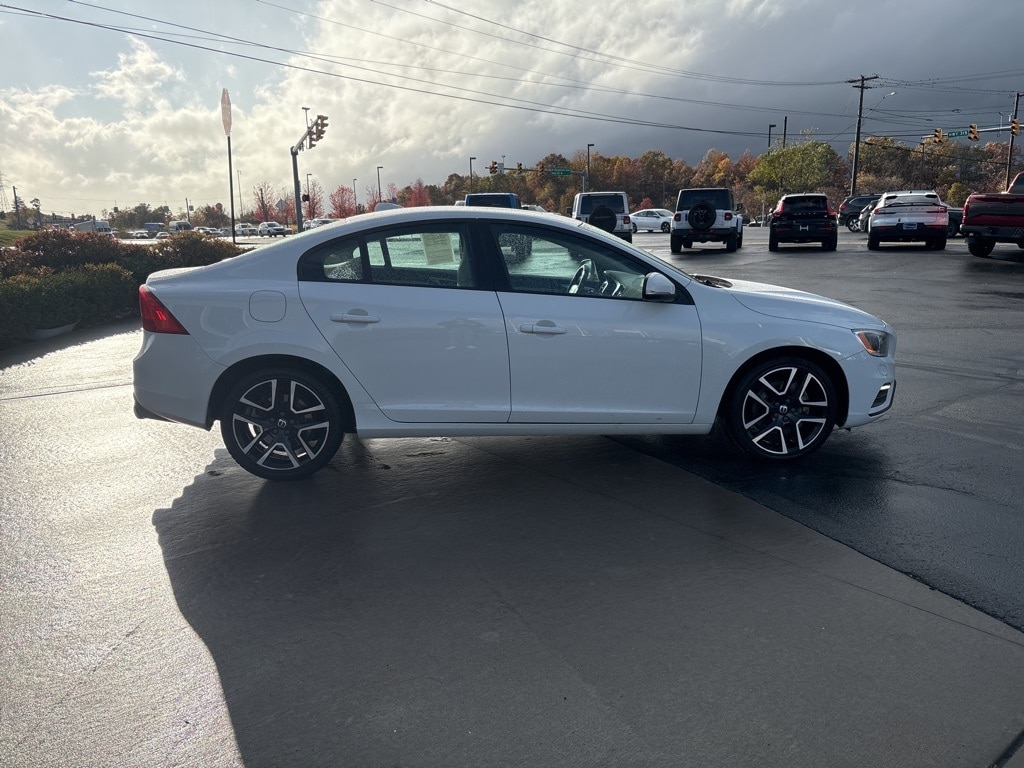 Used 2018 Volvo S60 T5 Dynamic Sedan