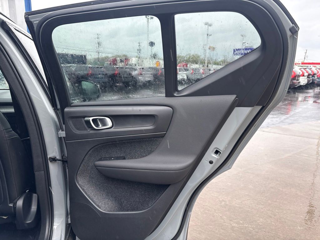 2026 Volvo XC40 Ultra - Photo 44