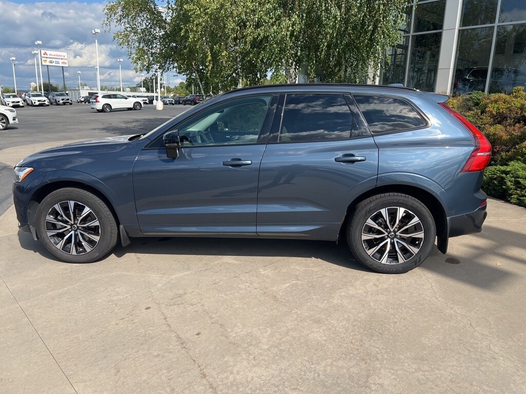 2024 Volvo XC60 B5 Plus photo 2