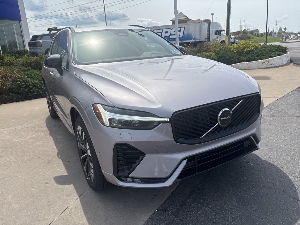 New 2026 Volvo XC60 B5 Plus SUV