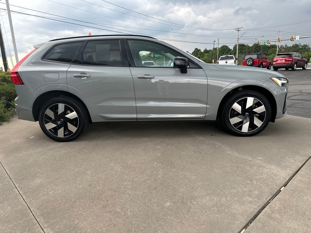 Certified 2025 Volvo XC60 Plug-In Hybrid T8 Plus SUV