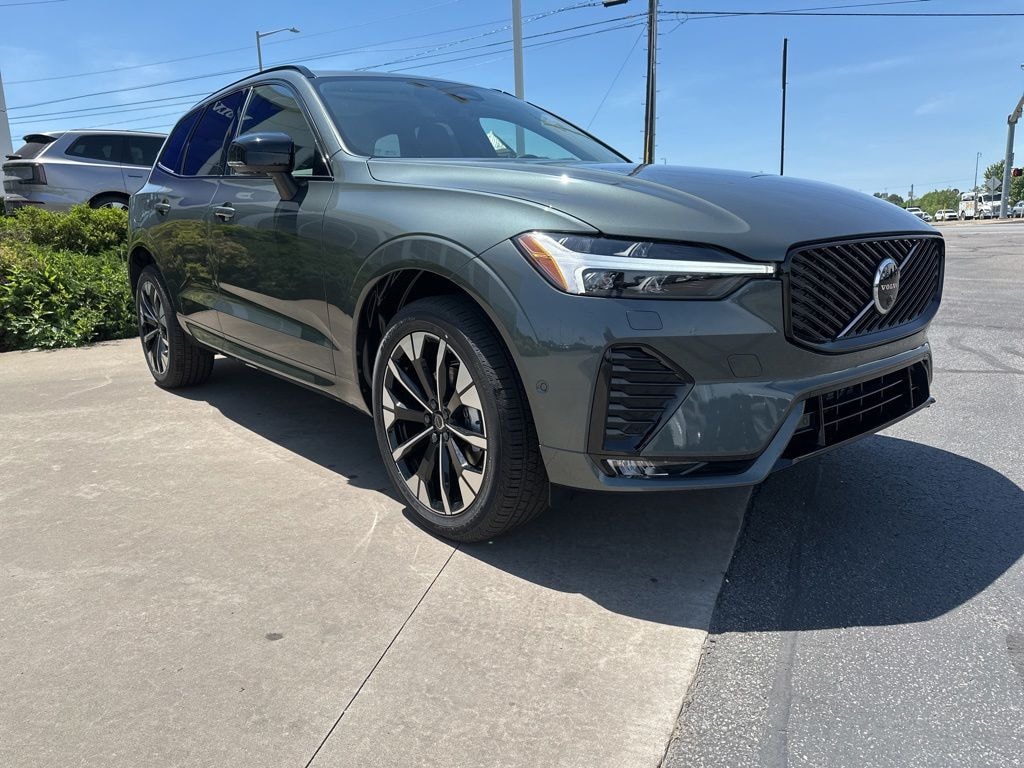 New 2026 Volvo XC60 B5 Plus SUV