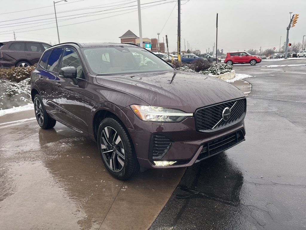 New 2026 Volvo XC60 B5 Plus SUV