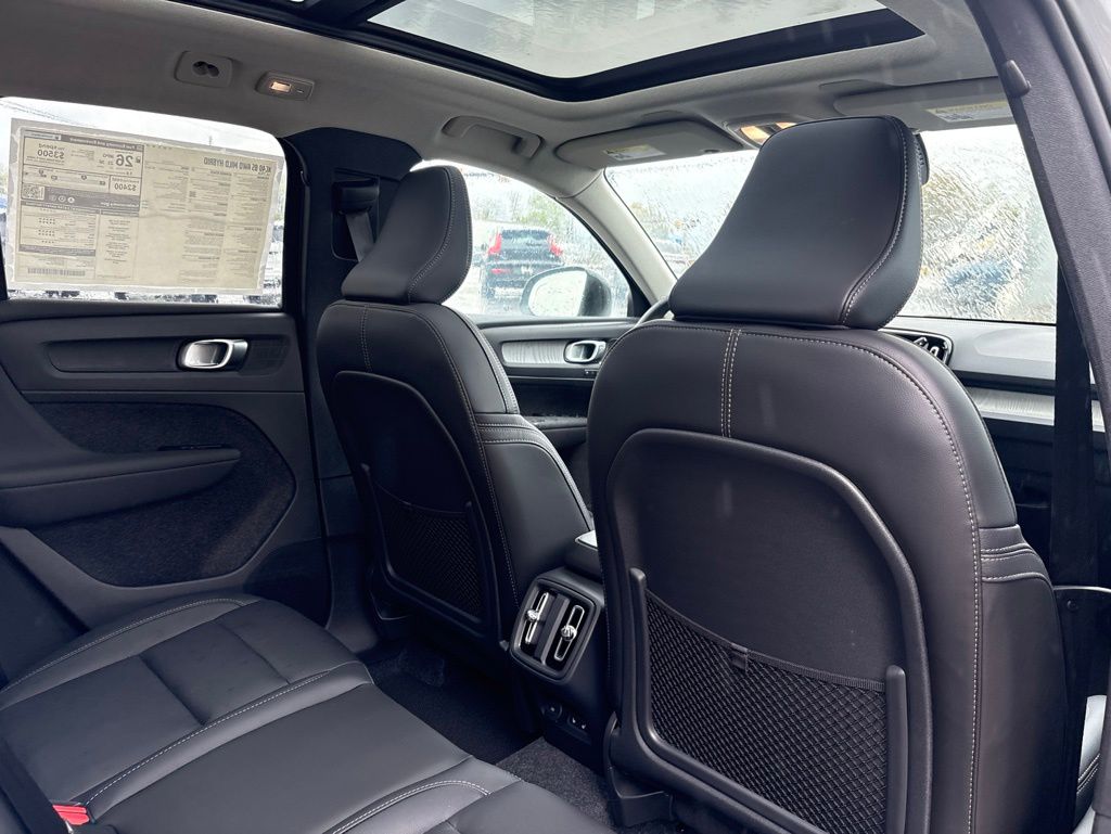 2026 Volvo XC40 Ultra - Photo 45
