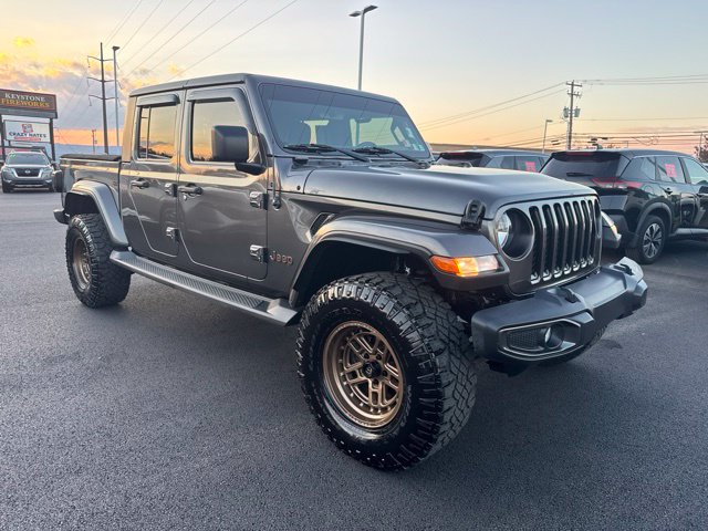 Used 2021 Jeep Gladiator Overland Truck