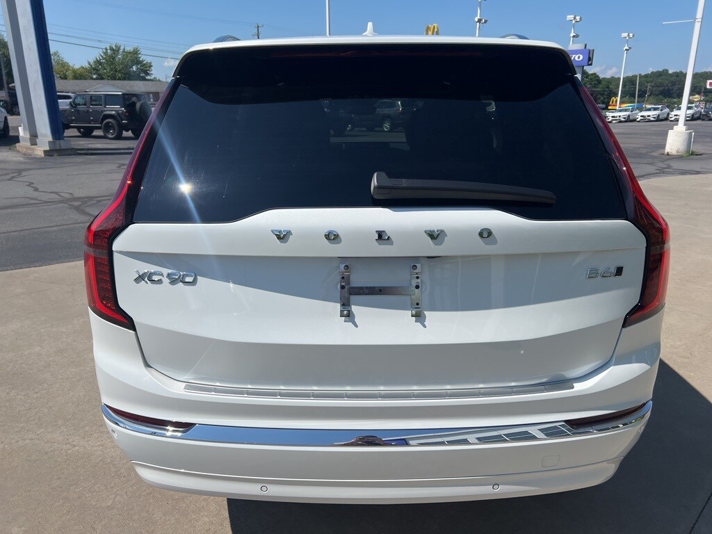2026 Volvo XC90 Plus photo 4